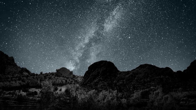 为什么 Windows 没有比较成熟的第三方桌面环境（explorer.exe）？